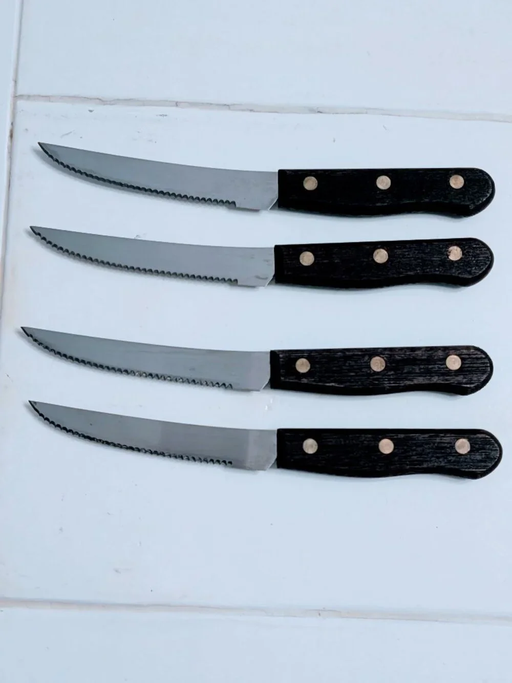 Set of 4 NOS Old Homestead Stainless Steel Serrated Steak Knives 8.25